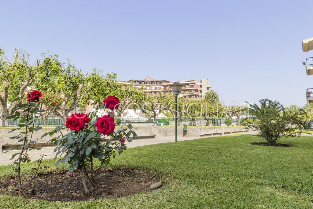 Studio Coral View Giardini Naxos Eksteriør bilde